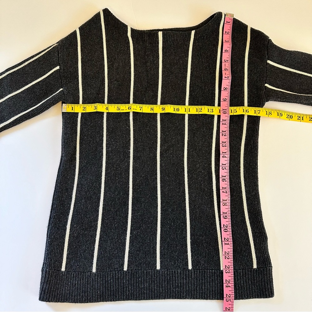 BR Gray White Striped Boatneck Knit Sweater Large Office Preppy Business Casual - Picture 5 of 7